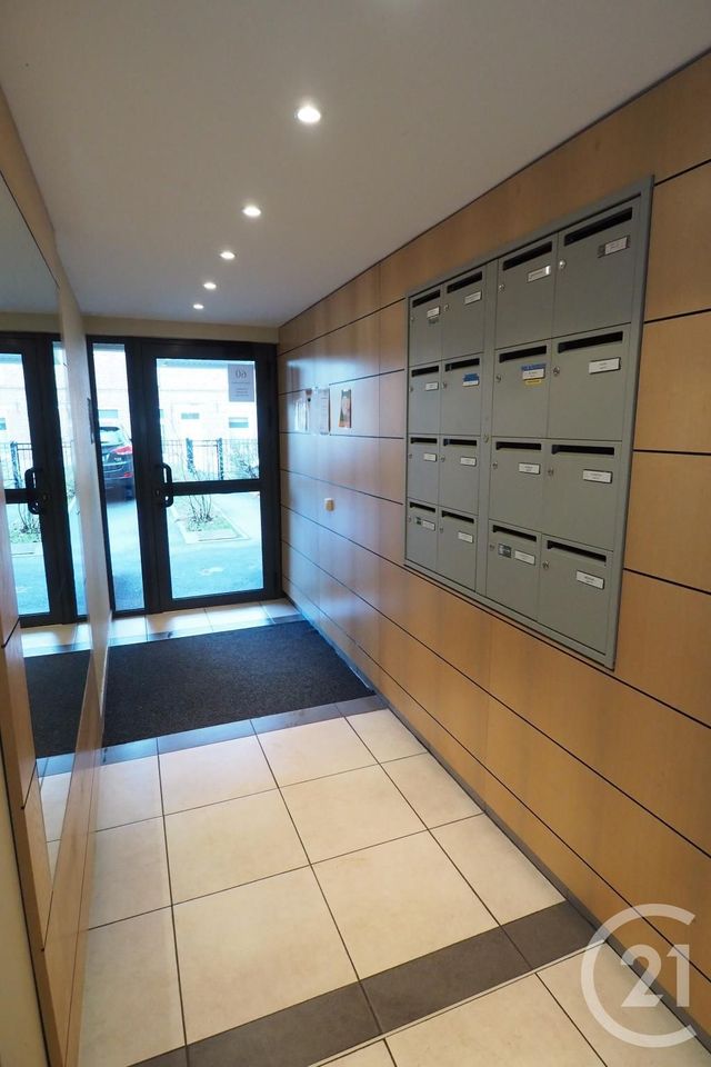 Afficher la photo en grand Appartement T3 à vendre - 3 pièces - 63.0 m2 - MOUVAUX - 59 - NORD-PAS-DE-CALAIS - Century 21 Vieux-Lille