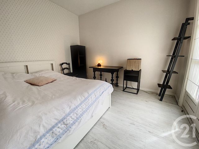 Afficher la photo en grand Appartement T2 à louer - 2 pièces - 44.76 m2 - LILLE - 59 - NORD-PAS-DE-CALAIS - Century 21 Vieux-Lille