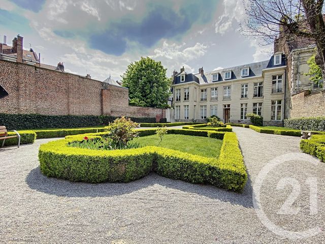 Afficher la photo en grand Appartement T2 à louer - 2 pièces - 44.76 m2 - LILLE - 59 - NORD-PAS-DE-CALAIS - Century 21 Vieux-Lille