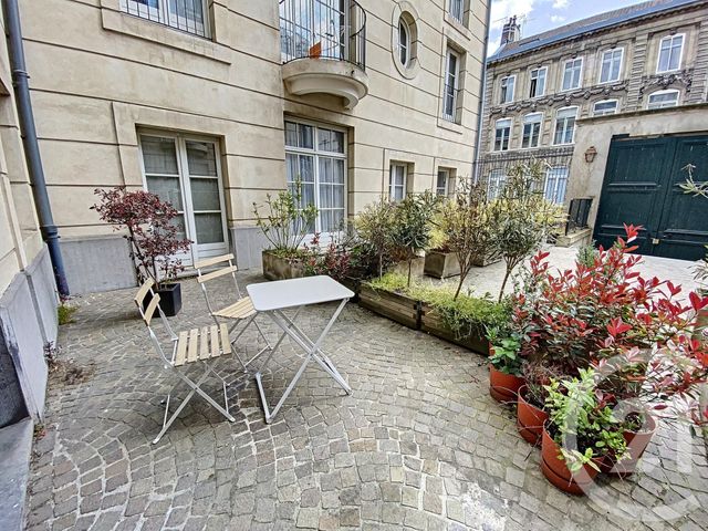 Afficher la photo en grand Appartement T2 à louer - 2 pièces - 44.76 m2 - LILLE - 59 - NORD-PAS-DE-CALAIS - Century 21 Vieux-Lille