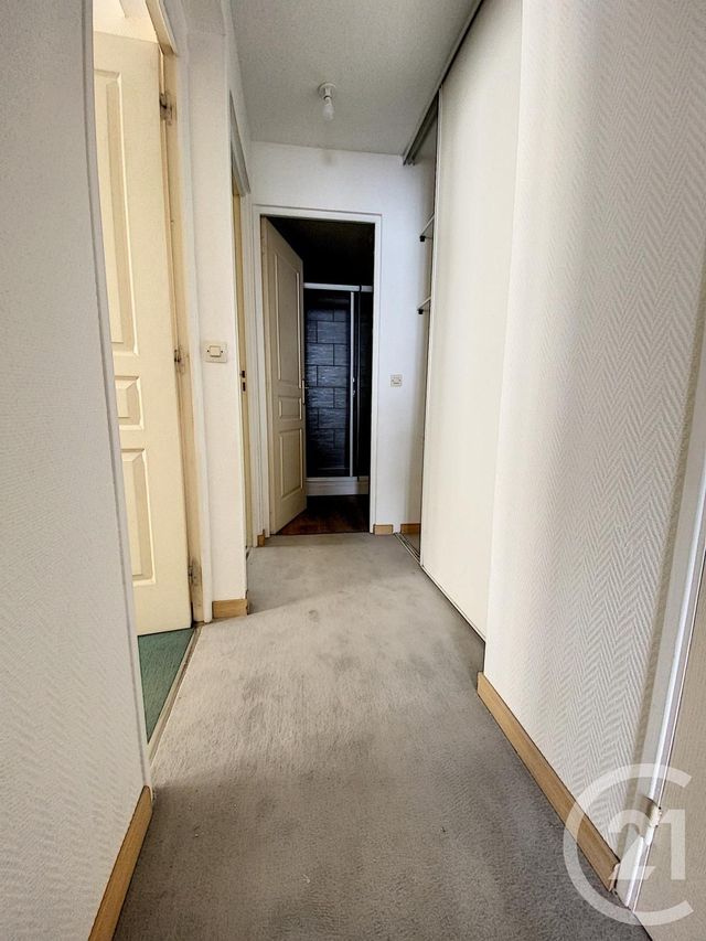 Appartement T3 à vendre - 3 pièces - 59.69 m2 - LILLE - 59 - NORD-PAS-DE-CALAIS - Century 21 Vieux-Lille Appartement T3 à vendre - 3 pièces - 59.69 m2 - LILLE - 59 - NORD-PAS-DE-CALAIS - Century 21 Vieux-Lille