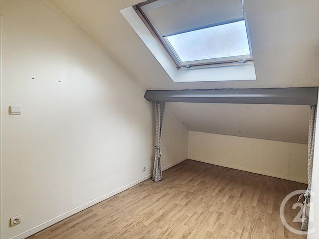 Afficher la photo en grand Appartement F4 à vendre - 4 pièces - 90.98 m2 - LILLE - 59 - NORD-PAS-DE-CALAIS - Century 21 Vieux-Lille