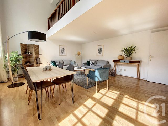 Appartement T5 à vendre - 5 pièces - 114.41 m2 - LILLE - 59 - NORD-PAS-DE-CALAIS - Century 21 Vieux-Lille Appartement T5 à vendre - 5 pièces - 114.41 m2 - LILLE - 59 - NORD-PAS-DE-CALAIS - Century 21 Vieux-Lille