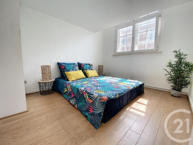 Appartement T5 à vendre - 5 pièces - 114.41 m2 - LILLE - 59 - NORD-PAS-DE-CALAIS - Century 21 Vieux-Lille Appartement T5 à vendre - 5 pièces - 114.41 m2 - LILLE - 59 - NORD-PAS-DE-CALAIS - Century 21 Vieux-Lille