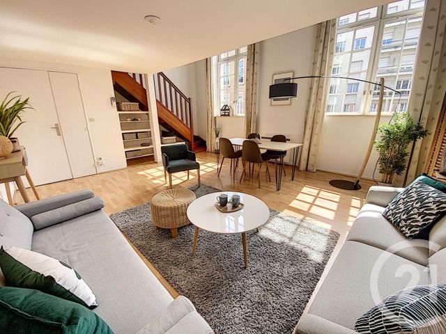 Appartement T5 à vendre - 5 pièces - 114.41 m2 - LILLE - 59 - NORD-PAS-DE-CALAIS - Century 21 Vieux-Lille Appartement T5 à vendre - 5 pièces - 114.41 m2 - LILLE - 59 - NORD-PAS-DE-CALAIS - Century 21 Vieux-Lille