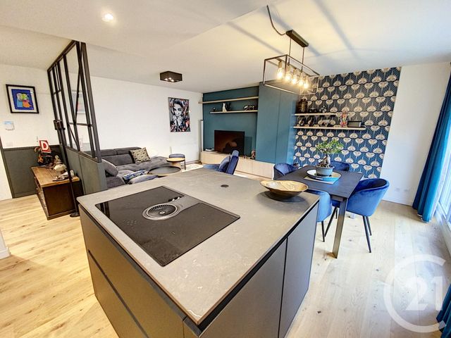 Afficher la photo en grand Appartement F3 à vendre - 3 pièces - 73.07 m2 - LILLE - 59 - NORD-PAS-DE-CALAIS - Century 21 Vieux-Lille