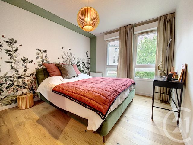 Afficher la photo en grand Appartement F3 à vendre - 3 pièces - 73.07 m2 - LILLE - 59 - NORD-PAS-DE-CALAIS - Century 21 Vieux-Lille