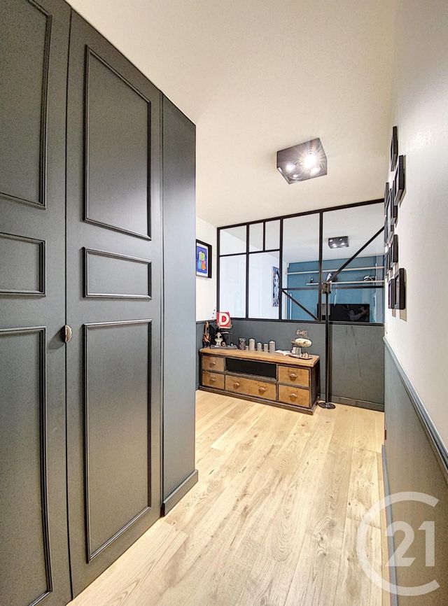 Afficher la photo en grand Appartement F3 à vendre - 3 pièces - 73.07 m2 - LILLE - 59 - NORD-PAS-DE-CALAIS - Century 21 Vieux-Lille