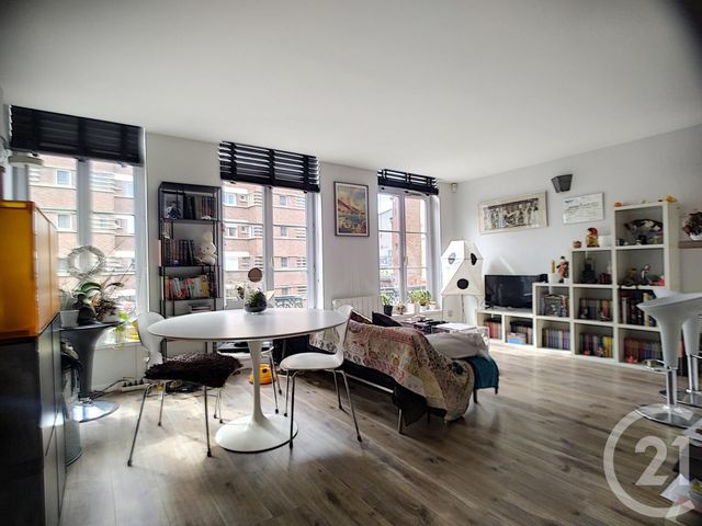 Afficher la photo en grand Appartement F2 à vendre - 2 pièces - 41.04 m2 - LILLE - 59 - NORD-PAS-DE-CALAIS - Century 21 Vieux-Lille