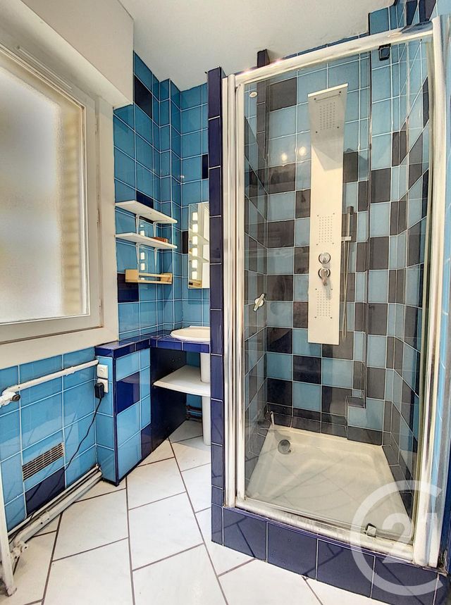 Afficher la photo en grand Appartement F2 à vendre - 2 pièces - 32.7 m2 - LILLE - 59 - NORD-PAS-DE-CALAIS - Century 21 Vieux-Lille