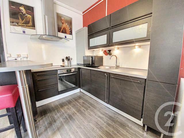 Afficher la photo en grand Appartement F2 à vendre - 2 pièces - 32.7 m2 - LILLE - 59 - NORD-PAS-DE-CALAIS - Century 21 Vieux-Lille