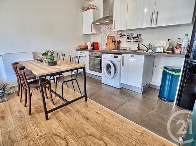 Afficher la photo en grand Appartement F3 à louer - 3 pièces - 61.9 m2 - LILLE - 59 - NORD-PAS-DE-CALAIS - Century 21 Vieux-Lille