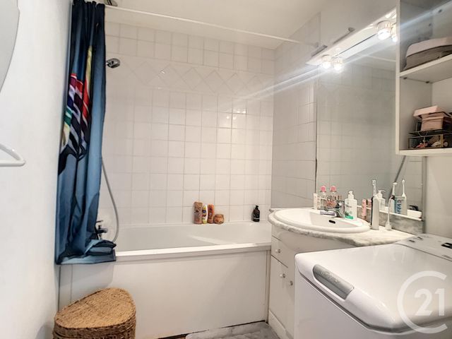 Afficher la photo en grand Appartement F2 à vendre - 2 pièces - 46.41 m2 - LILLE - 59 - NORD-PAS-DE-CALAIS - Century 21 Vieux-Lille