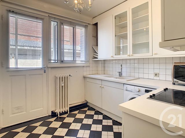 Afficher la photo en grand Appartement F4 à vendre - 4 pièces - 96.73 m2 - LILLE - 59 - NORD-PAS-DE-CALAIS - Century 21 Vieux-Lille