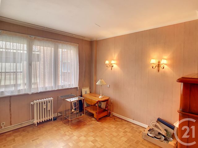 Afficher la photo en grand Appartement F4 à vendre - 4 pièces - 96.73 m2 - LILLE - 59 - NORD-PAS-DE-CALAIS - Century 21 Vieux-Lille