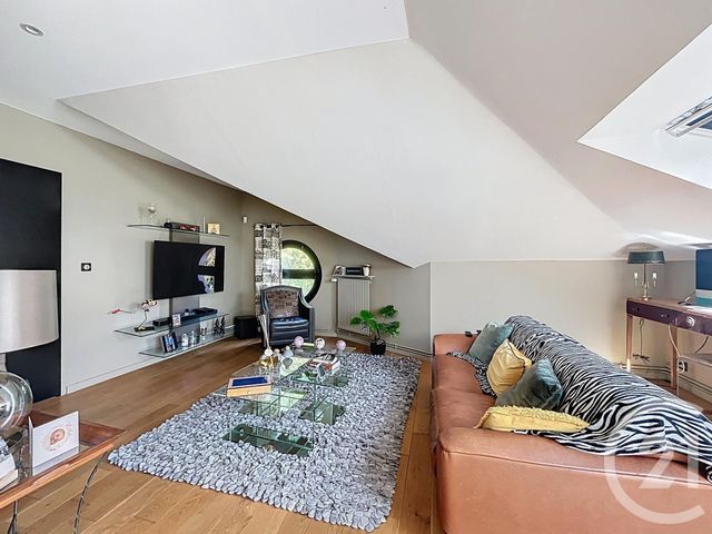 Afficher la photo en grand Appartement T3 à vendre - 3 pièces - 75.4 m2 - LILLE - 59 - NORD-PAS-DE-CALAIS - Century 21 Vieux-Lille