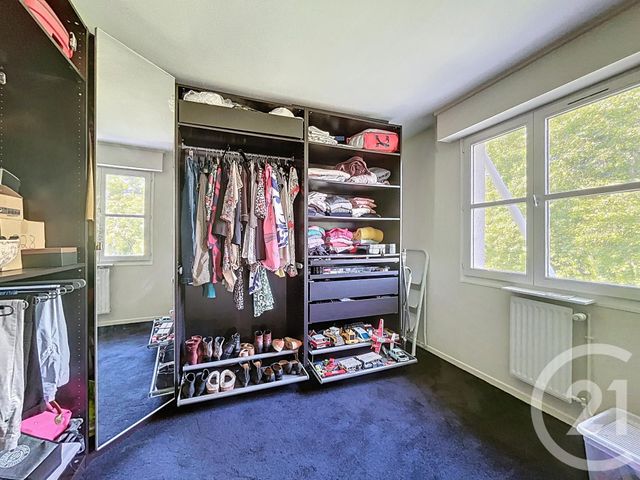 Afficher la photo en grand Appartement T3 à vendre - 3 pièces - 75.4 m2 - LILLE - 59 - NORD-PAS-DE-CALAIS - Century 21 Vieux-Lille