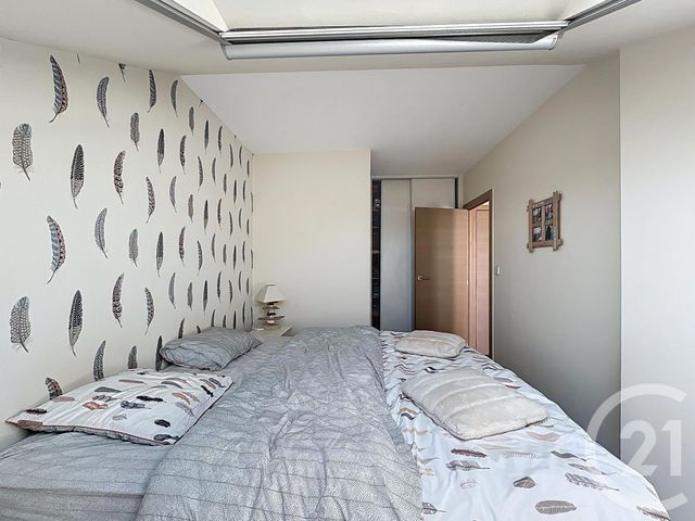 Afficher la photo en grand Appartement T3 à vendre - 3 pièces - 75.4 m2 - LILLE - 59 - NORD-PAS-DE-CALAIS - Century 21 Vieux-Lille