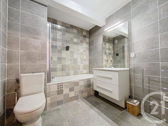 Appartement T4 à vendre - 4 pièces - 79.15 m2 - MOUVAUX - 59 - NORD-PAS-DE-CALAIS - Century 21 Vieux-Lille