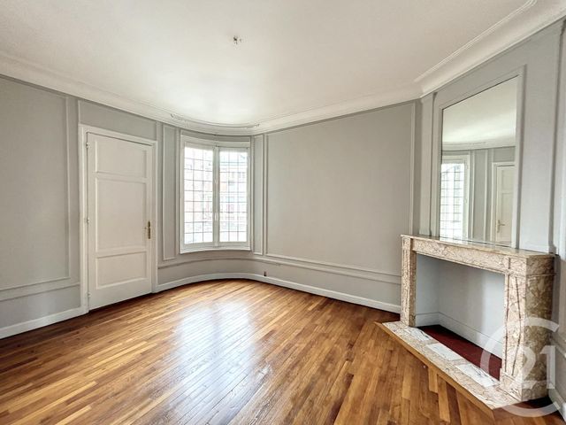 Appartement T6 à louer - 6 pièces - 195.88 m2 - LILLE - 59 - NORD-PAS-DE-CALAIS - Century 21 Vieux-Lille