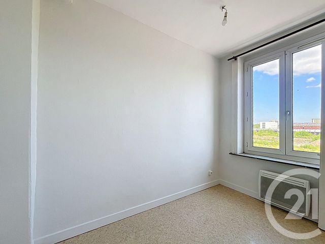 Appartement T2 à vendre - 2 pièces - 32.75 m2 - LILLE - 59 - NORD-PAS-DE-CALAIS - Century 21 Vieux-Lille