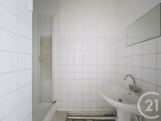 Appartement T2 à vendre - 2 pièces - 32.75 m2 - LILLE - 59 - NORD-PAS-DE-CALAIS - Century 21 Vieux-Lille