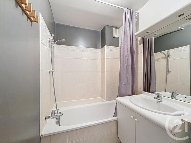 Appartement T2 à vendre - 2 pièces - 44.34 m2 - LILLE - 59 - NORD-PAS-DE-CALAIS - Century 21 Vieux-Lille