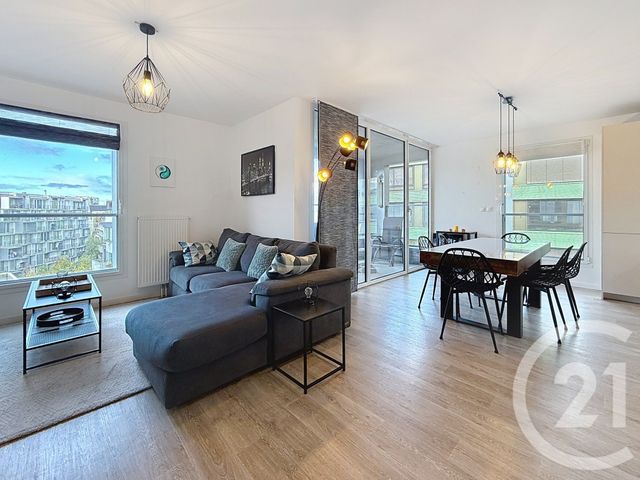 Afficher la photo en grand Appartement T4 à louer - 4 pièces - 84.86 m2 - LILLE - 59 - NORD-PAS-DE-CALAIS - Century 21 Vieux-Lille