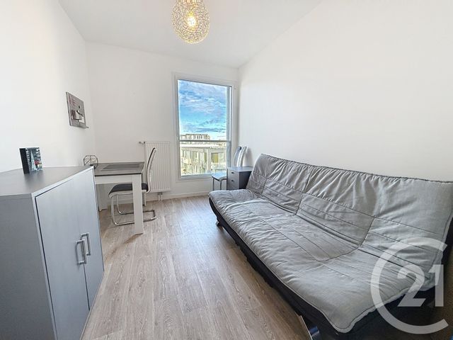 Afficher la photo en grand Appartement T4 à louer - 4 pièces - 84.86 m2 - LILLE - 59 - NORD-PAS-DE-CALAIS - Century 21 Vieux-Lille