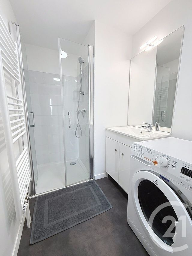 Afficher la photo en grand Appartement T4 à louer - 4 pièces - 84.86 m2 - LILLE - 59 - NORD-PAS-DE-CALAIS - Century 21 Vieux-Lille