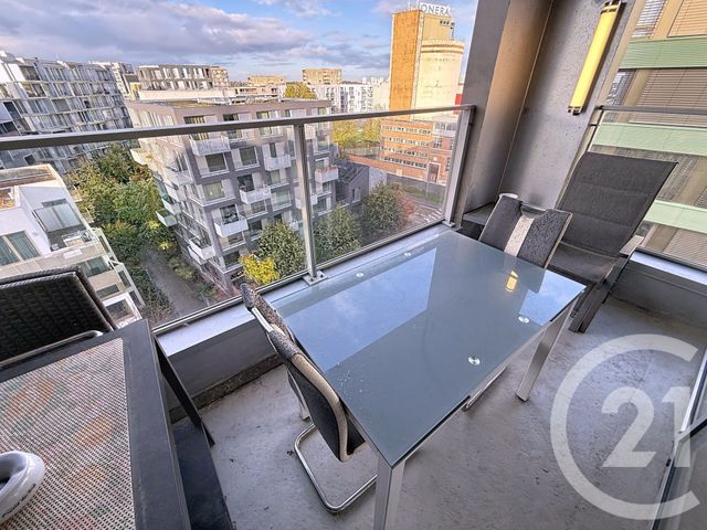 Afficher la photo en grand Appartement T4 à louer - 4 pièces - 84.86 m2 - LILLE - 59 - NORD-PAS-DE-CALAIS - Century 21 Vieux-Lille