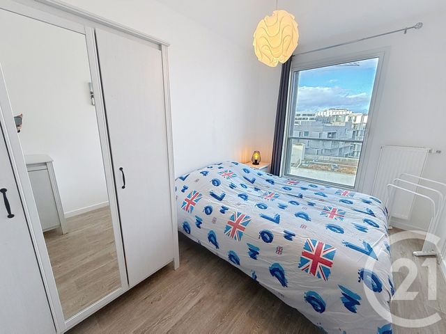 Afficher la photo en grand Appartement T4 à louer - 4 pièces - 84.86 m2 - LILLE - 59 - NORD-PAS-DE-CALAIS - Century 21 Vieux-Lille