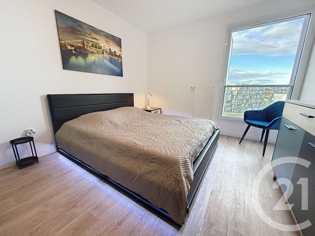 Afficher la photo en grand Appartement T4 à louer - 4 pièces - 84.86 m2 - LILLE - 59 - NORD-PAS-DE-CALAIS - Century 21 Vieux-Lille