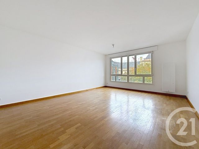 Afficher la photo en grand Appartement T2 à louer - 2 pièces - 59.18 m2 - LILLE - 59 - NORD-PAS-DE-CALAIS - Century 21 Vieux-Lille