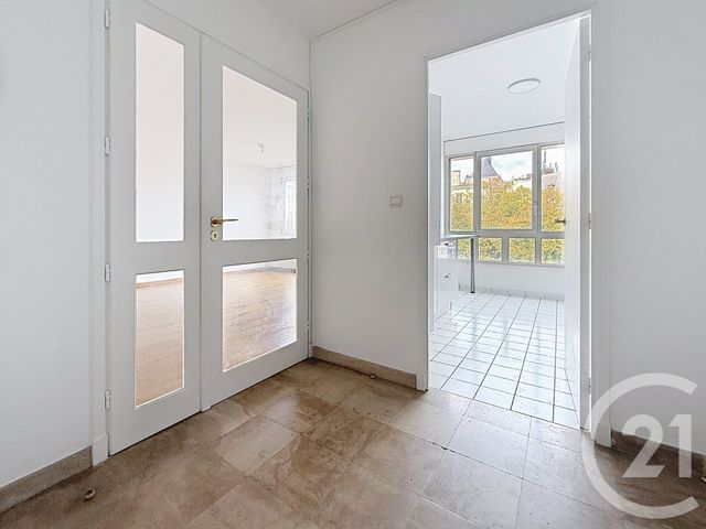 Afficher la photo en grand Appartement T2 à louer - 2 pièces - 59.18 m2 - LILLE - 59 - NORD-PAS-DE-CALAIS - Century 21 Vieux-Lille