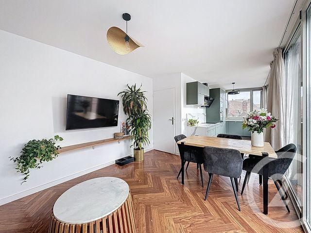 Afficher la photo en grand Appartement T3 à vendre - 3 pièces - 60.1 m2 - LILLE - 59 - NORD-PAS-DE-CALAIS - Century 21 Vieux-Lille