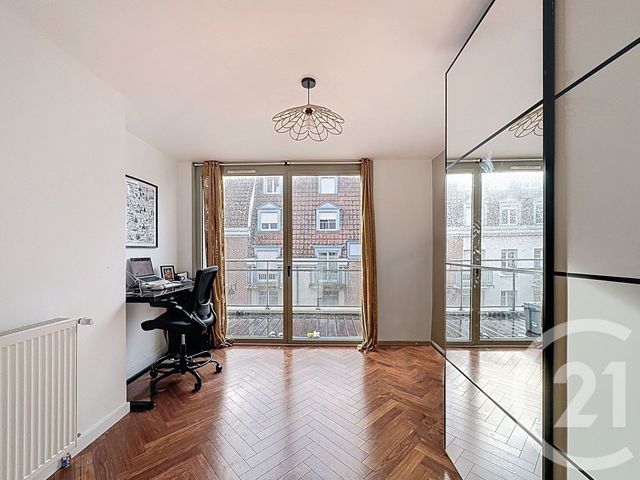 Afficher la photo en grand Appartement T3 à vendre - 3 pièces - 60.1 m2 - LILLE - 59 - NORD-PAS-DE-CALAIS - Century 21 Vieux-Lille
