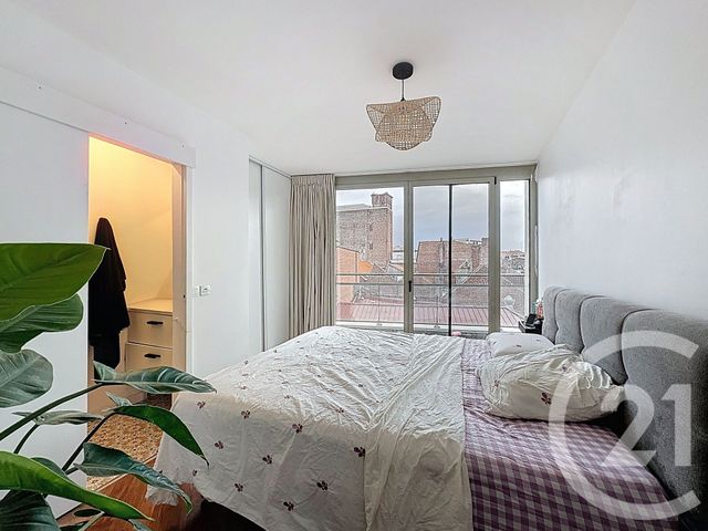 Afficher la photo en grand Appartement T3 à vendre - 3 pièces - 60.1 m2 - LILLE - 59 - NORD-PAS-DE-CALAIS - Century 21 Vieux-Lille