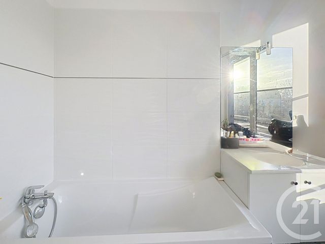 Appartement T4 à vendre - 4 pièces - 89.2 m2 - LILLE - 59 - NORD-PAS-DE-CALAIS - Century 21 Vieux-Lille