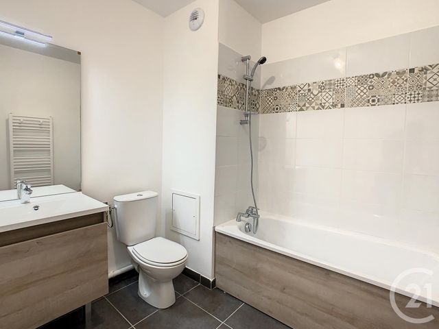 Appartement F4 à louer - 4 pièces - 76.4 m2 - LILLE - 59 - NORD-PAS-DE-CALAIS - Century 21 Vieux-Lille