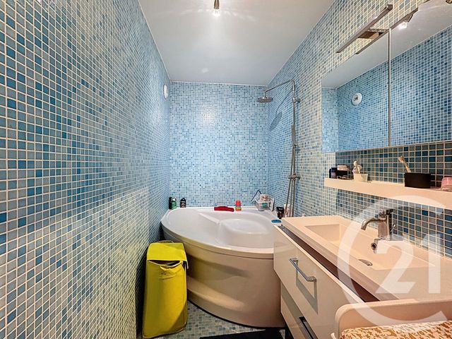 Appartement T3 à vendre - 3 pièces - 84.17 m2 - LILLE - 59 - NORD-PAS-DE-CALAIS - Century 21 Vieux-Lille