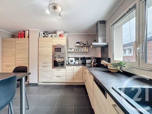 Appartement T3 à vendre - 3 pièces - 84.17 m2 - LILLE - 59 - NORD-PAS-DE-CALAIS - Century 21 Vieux-Lille