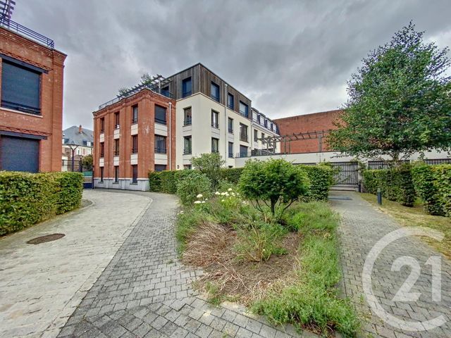 Appartement T2 à louer - 2 pièces - 54.89 m2 - LILLE - 59 - NORD-PAS-DE-CALAIS - Century 21 Vieux-Lille