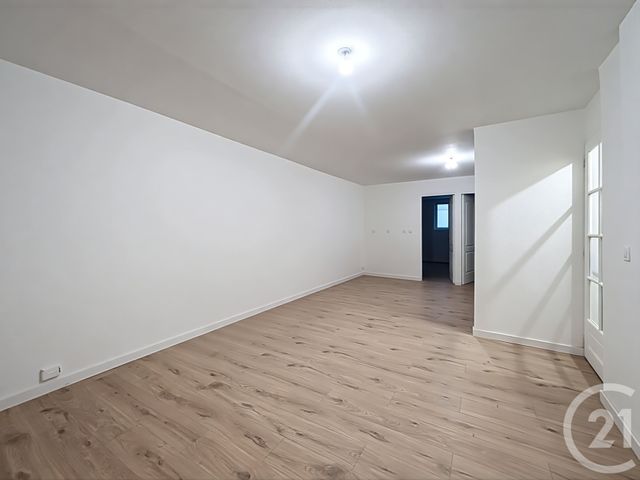 Appartement T3 à louer - 3 pièces - 54.67 m2 - ROUBAIX - 59 - NORD-PAS-DE-CALAIS - Century 21 Vieux-Lille