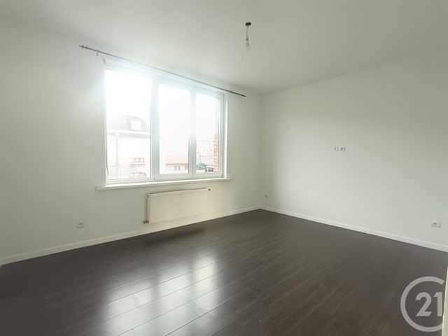 maison à louer - 5 pièces - 111.66 m2 - LA CHAPELLE D ARMENTIERES - 59 - NORD-PAS-DE-CALAIS - Century 21 Vieux-Lille