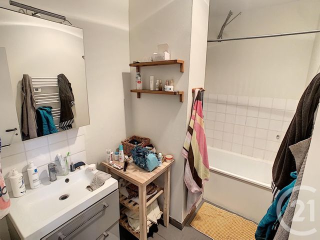 Appartement T2 à louer - 2 pièces - 37.61 m2 - 59 - NORD-PAS-DE-CALAIS - Century 21 Vieux-Lille