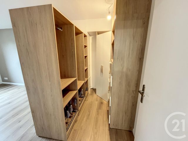 Appartement T3 à louer - 3 pièces - 81.41 m2 - LILLE - 59 - NORD-PAS-DE-CALAIS - Century 21 Vieux-Lille