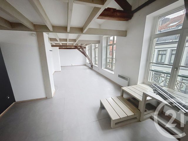 Appartement T2 à louer - 2 pièces - 75.64 m2 - LILLE - 59 - NORD-PAS-DE-CALAIS - Century 21 Vieux-Lille
