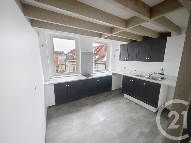 Appartement T2 à louer - 2 pièces - 75.64 m2 - LILLE - 59 - NORD-PAS-DE-CALAIS - Century 21 Vieux-Lille