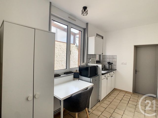 Appartement T2 à louer - 2 pièces - 18.69 m2 - LOOS - 59 - NORD-PAS-DE-CALAIS - Century 21 Vieux-Lille